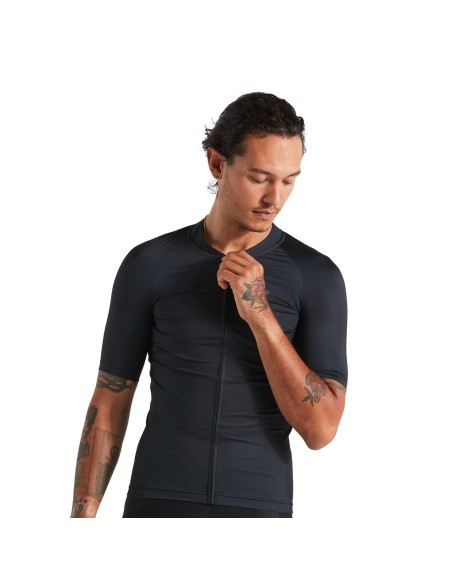 Maillot Corto SL Solid Negro: Tu Compañero Ideal para el Ciclismo